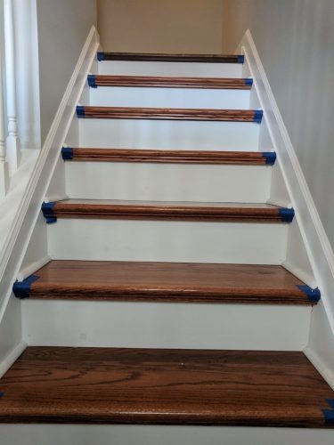 843